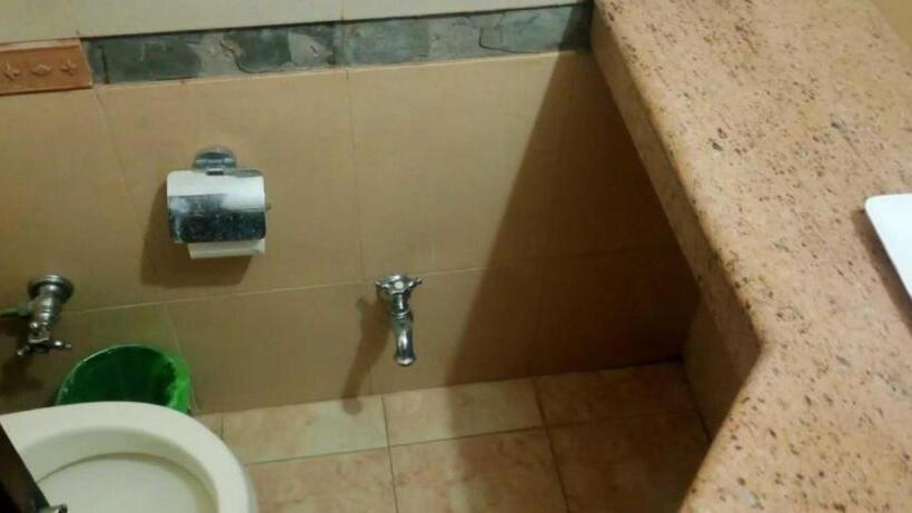 هتل Corporate Inn