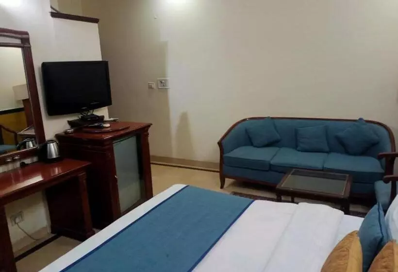 هتل Corporate Inn