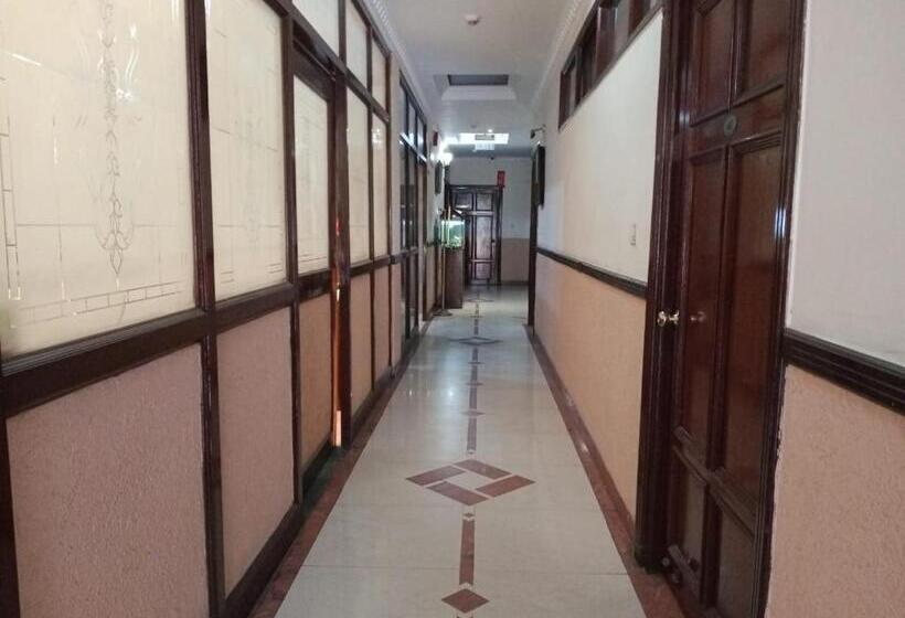 هتل Corporate Inn