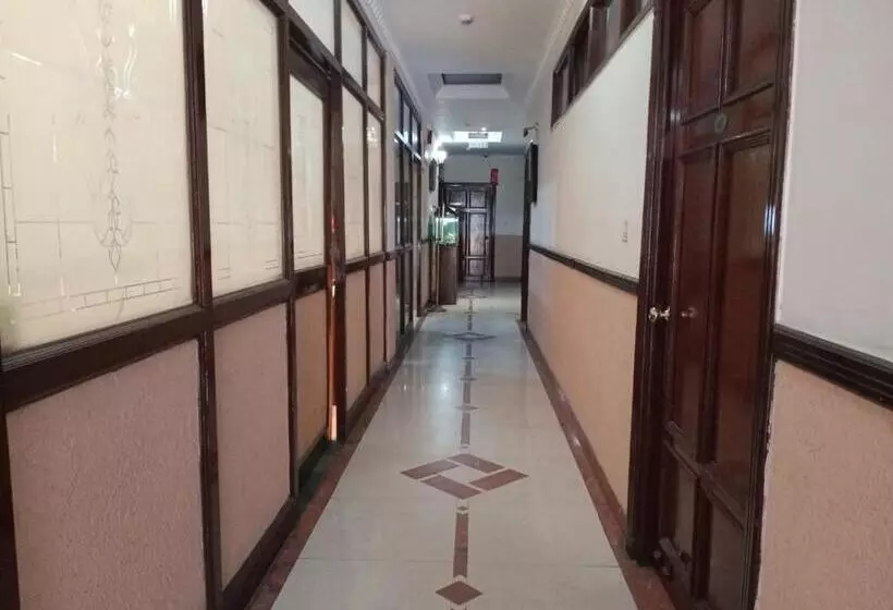 هتل Corporate Inn