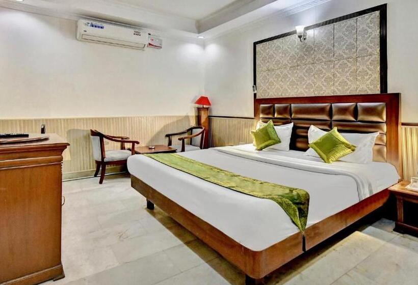 هتل Corporate Inn