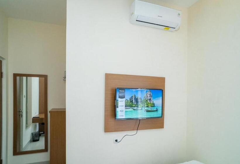 בית מלון כפרי Koolkost Syariah Near Jl Pajajaran Bogor