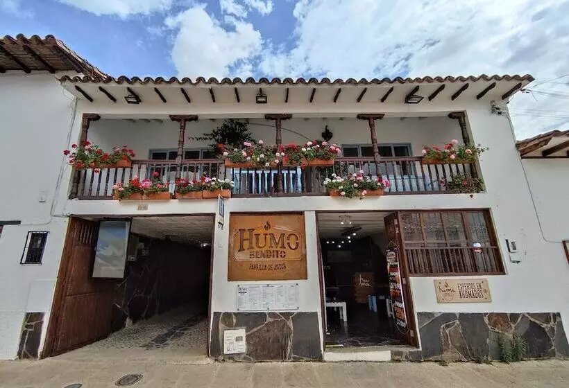 ホテル Laureles De La Villa