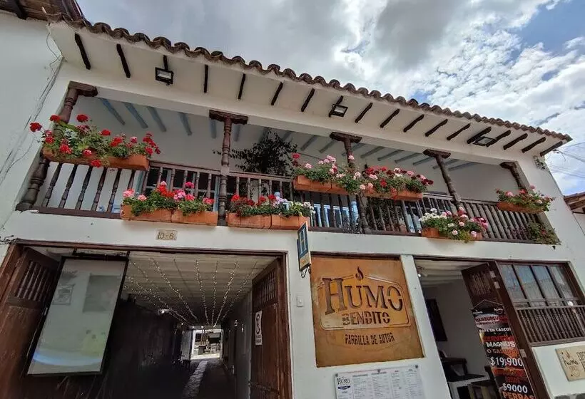 ホテル Laureles De La Villa