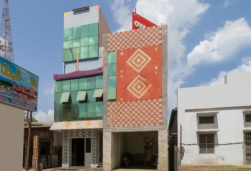 Hotell Oyo 78343 Sri Devi Residency