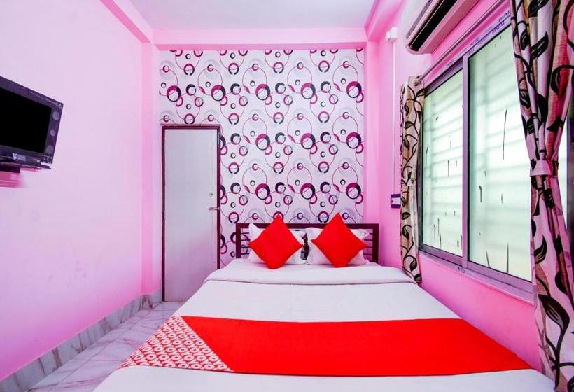 호텔 Oyo 78559 Bliss Palace