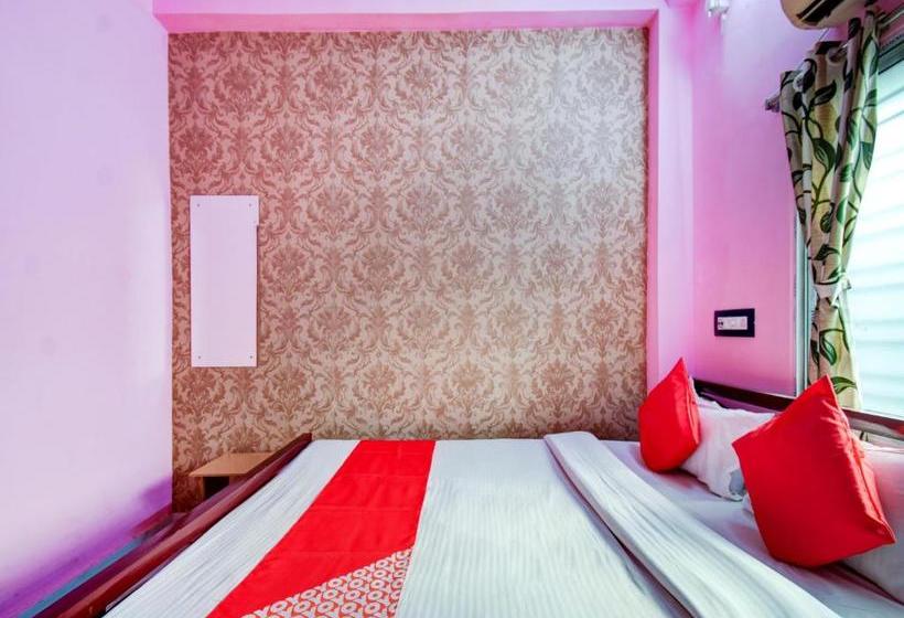 호텔 Oyo 78559 Bliss Palace