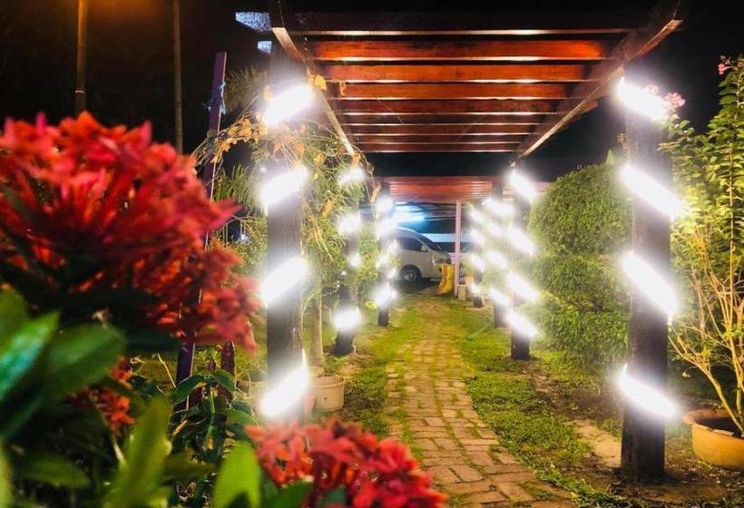 Hotel Bubul Village Stay Semporna