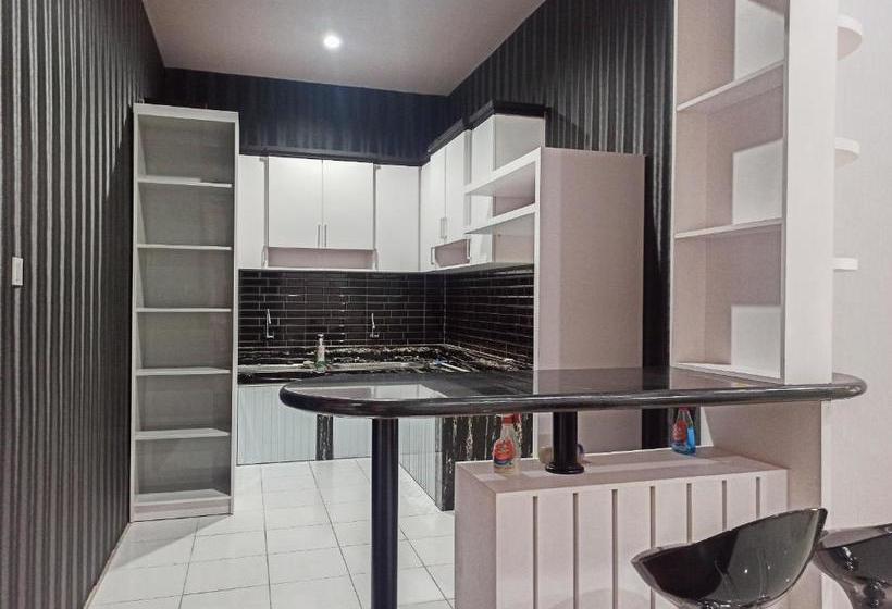 호텔 Oyo 90267 Ijen 68 Homestay Family