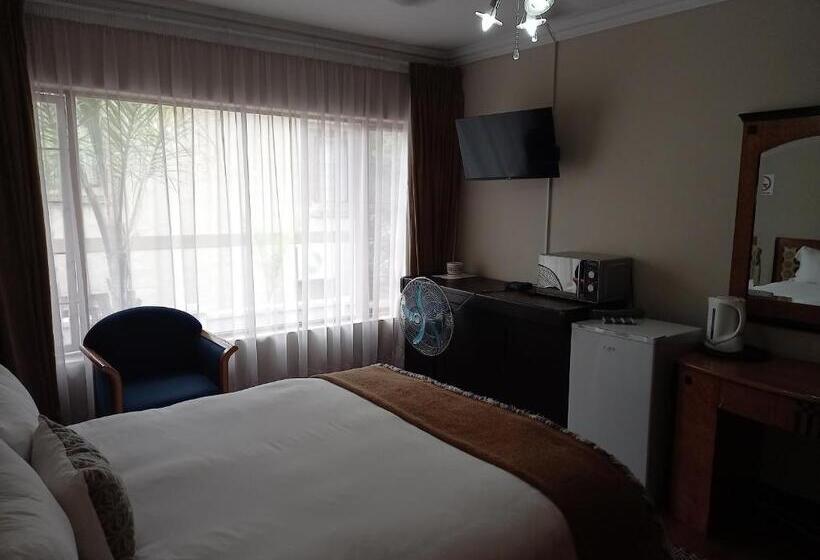 Отель Troas Boutique