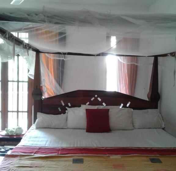 بنسيون Dennis Villa