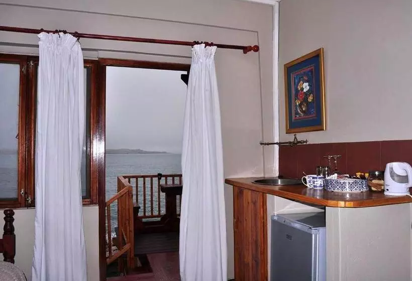پانسیون Shark Island Airbnb