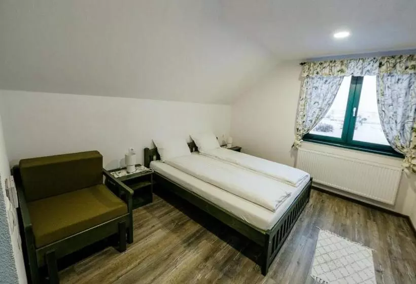 Aamiaismajoitus (B&B) Kádárház