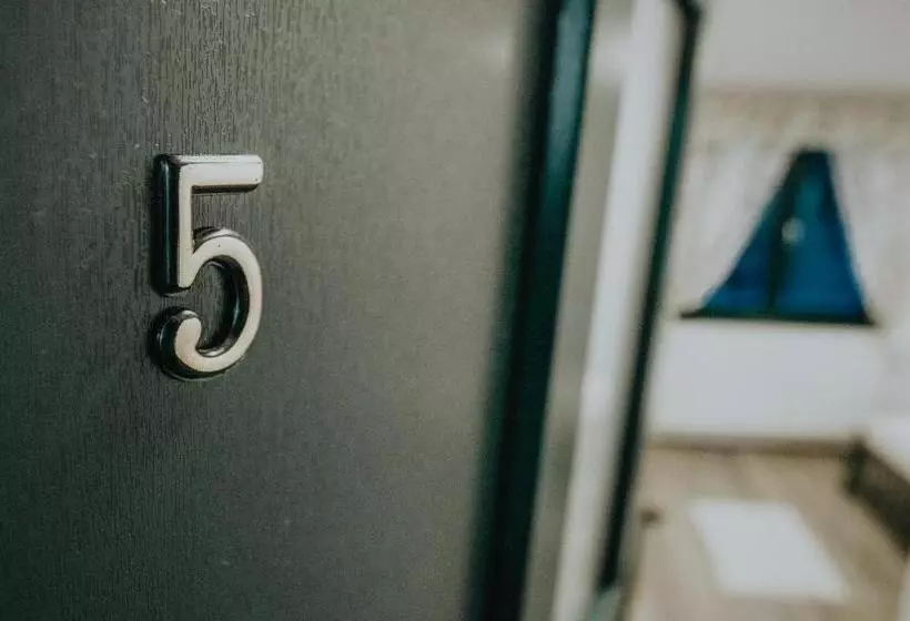 Aamiaismajoitus (B&B) Kádárház