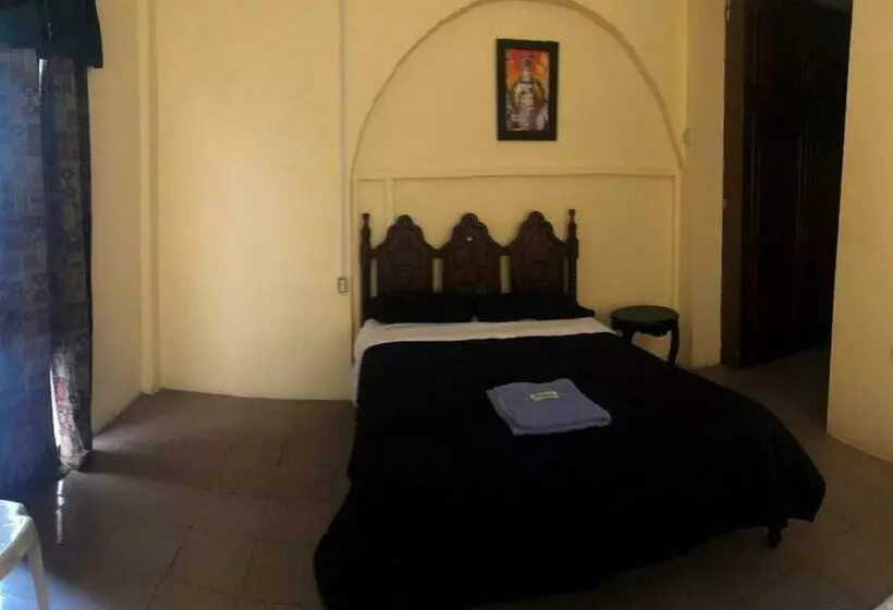 Aamiaismajoitus (B&B) Veranera Hostal