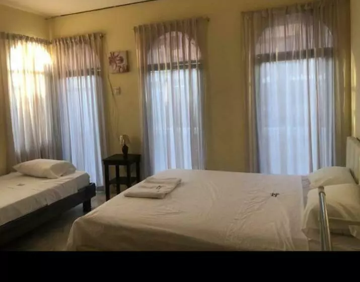 Aamiaismajoitus (B&B) Veranera Hostal