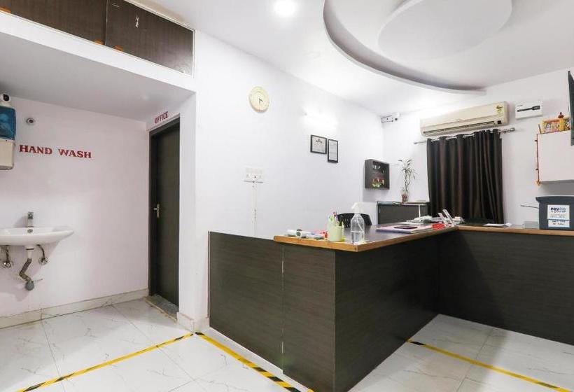 בית מלון כפרי Vaccinated Staff Capital O 78105  Figtree Premier