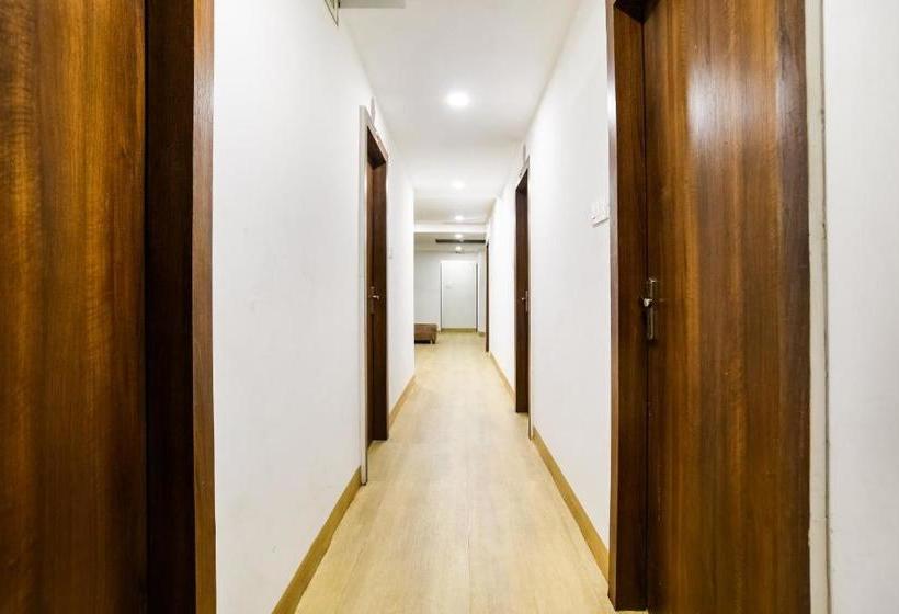 Hotel Capital O Ind679  Rajwada Palace