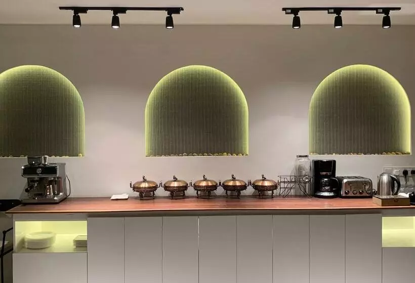 هتل Courtyard Guesthouse