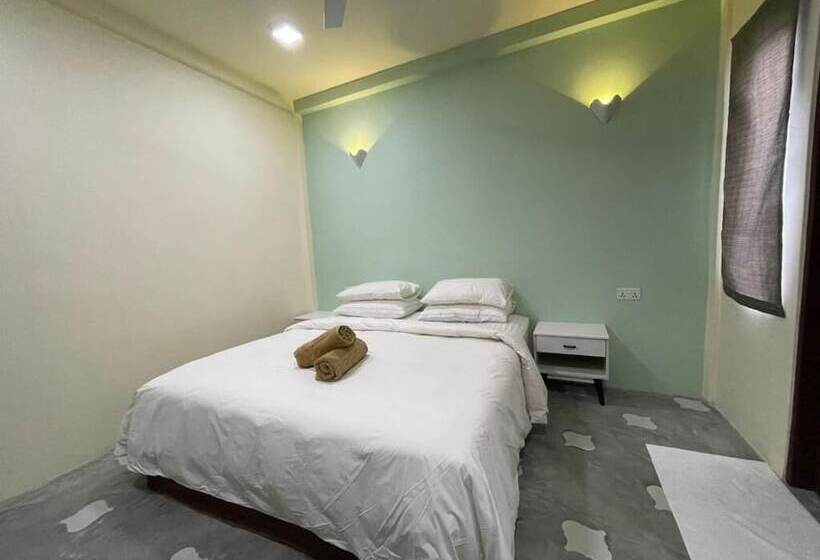 هتل Courtyard Guesthouse