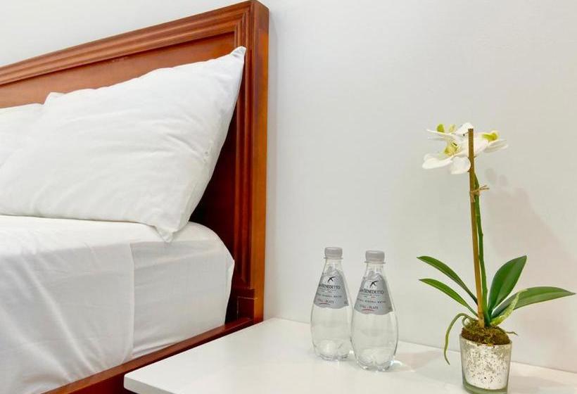 ホテル Montañablu