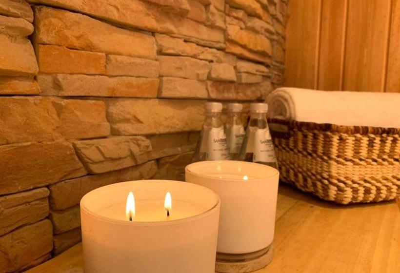 ホテル Montañablu