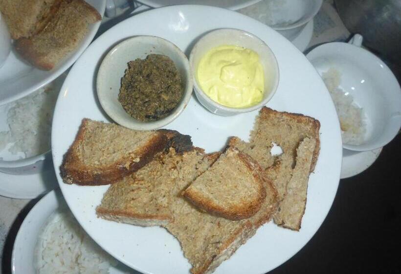 هتل Oliver`s Laguna Eco Lodge