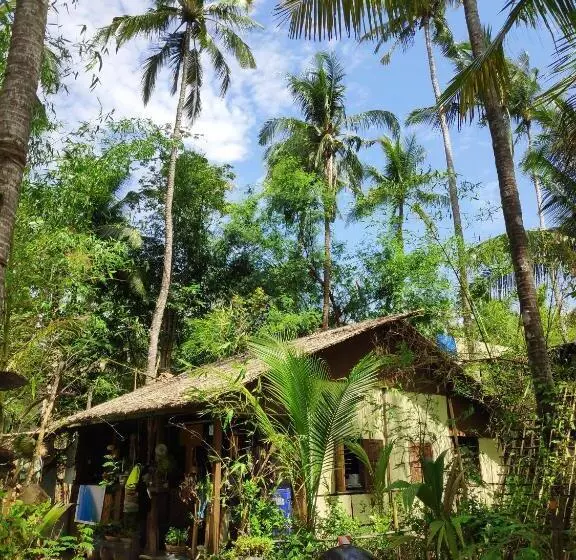 هتل Oliver`s Laguna Eco Lodge