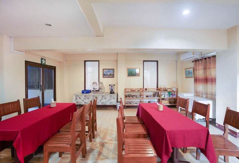 Hotel Oyo 75388 P2 Place