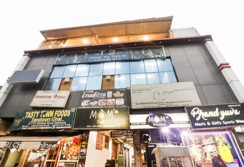 ホテル O Virat Inn