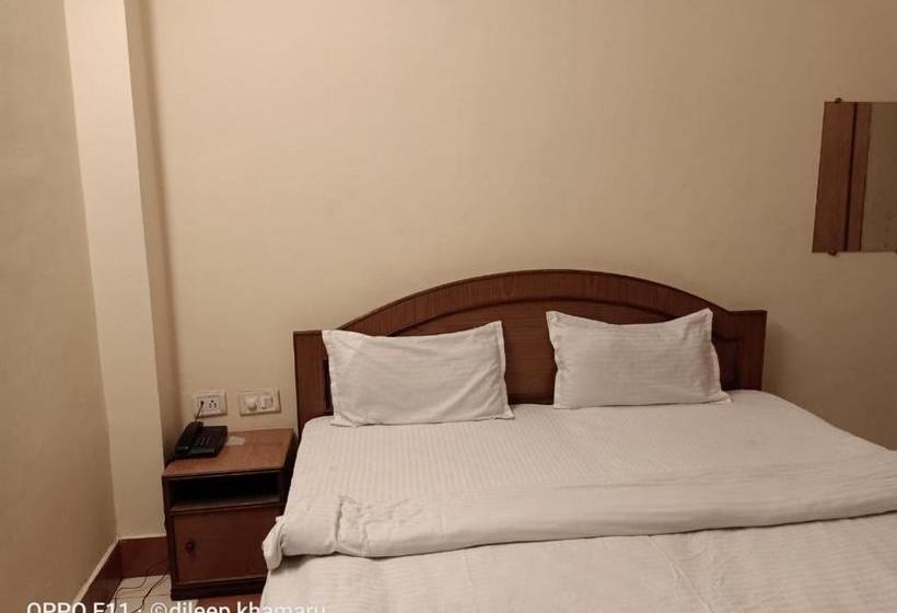 בית מלון כפרי Panchsheel Varanasi