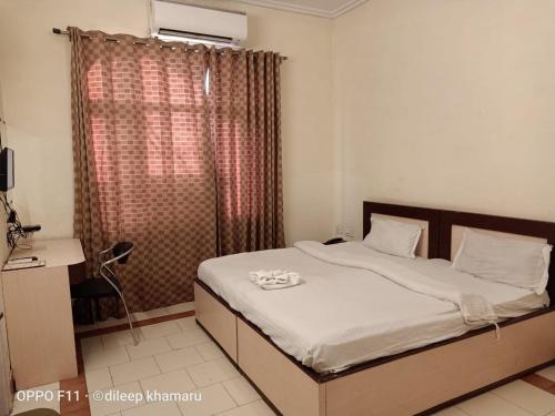 בית מלון כפרי Panchsheel Varanasi