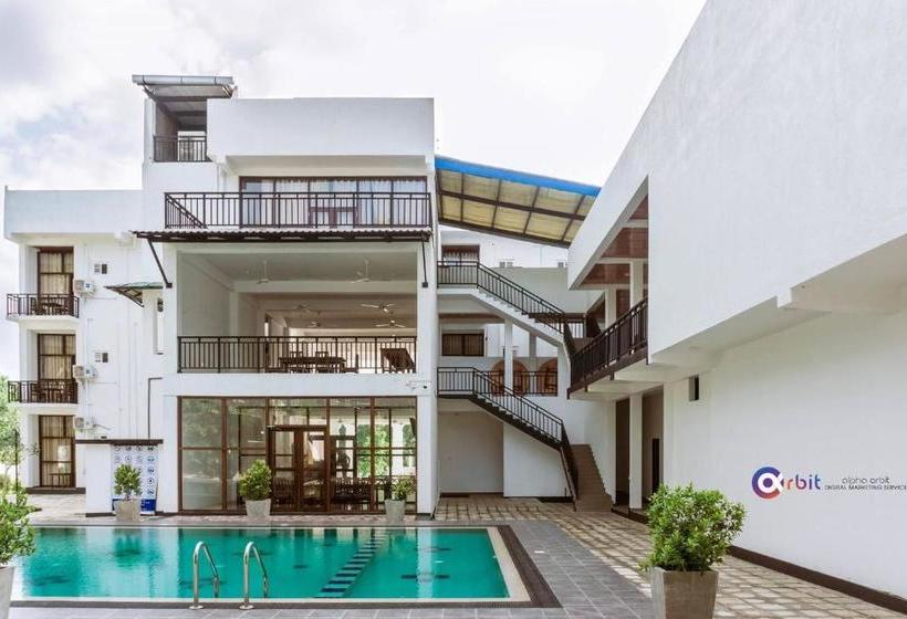 Hotel The Grand Pearl Resort