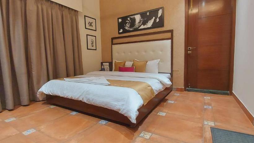 Hotel The Palm Aryan A Boutique