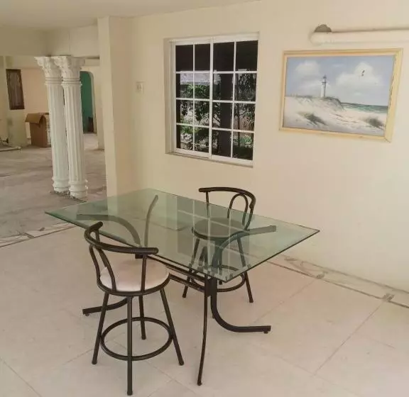 تختخواب و صبحانه Grace Garden Guesthouse