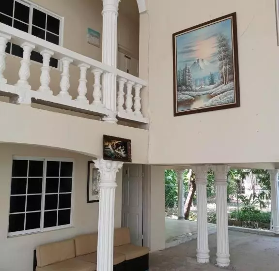 تختخواب و صبحانه Grace Garden Guesthouse