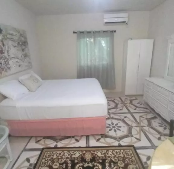 تختخواب و صبحانه Grace Garden Guesthouse