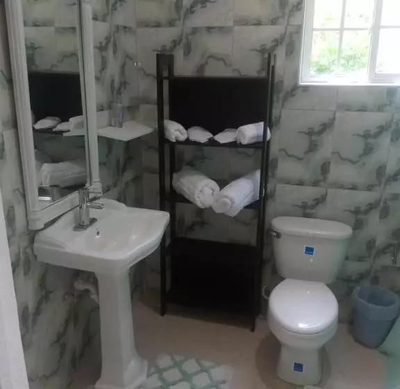 تختخواب و صبحانه Grace Garden Guesthouse