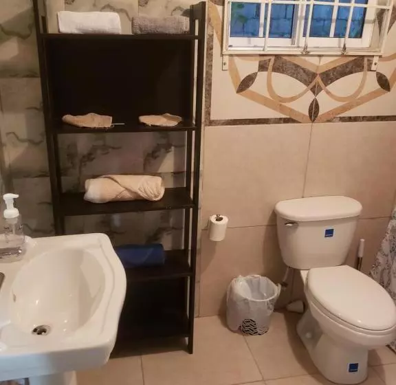 تختخواب و صبحانه Grace Garden Guesthouse