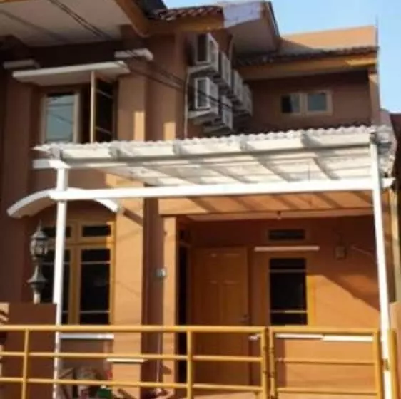 ホテル Bambi Gading Serpong