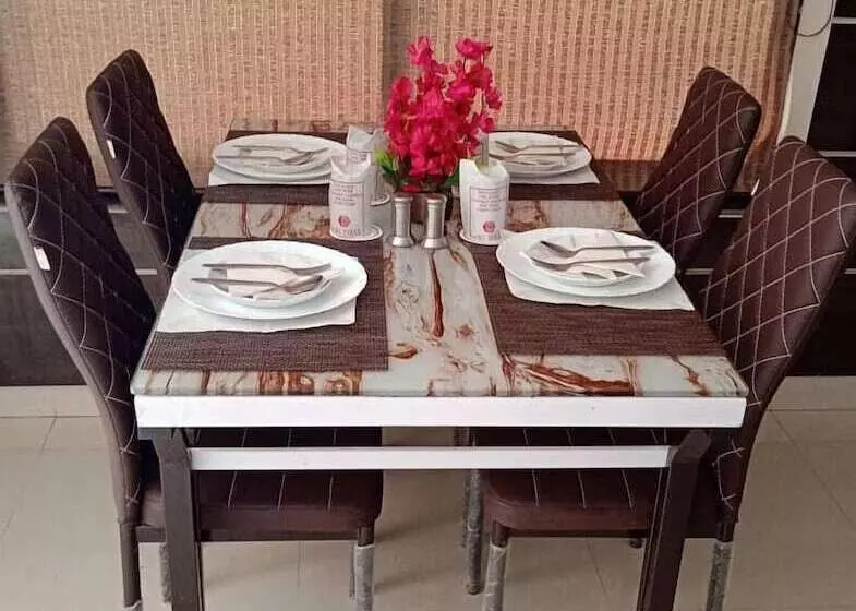 Hotelli Dayal International