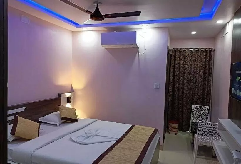 Hotelli Dayal International