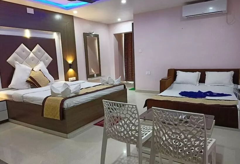 Hotelli Dayal International