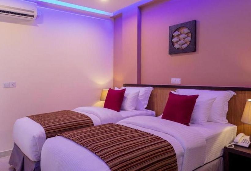 Hotel Eleven Trees Maldives