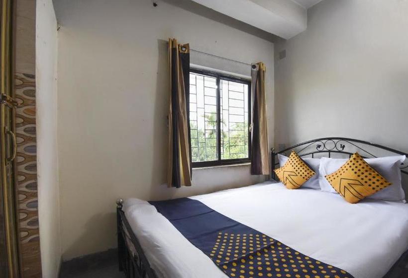 Hotel Oyo 71482 Royal Villa