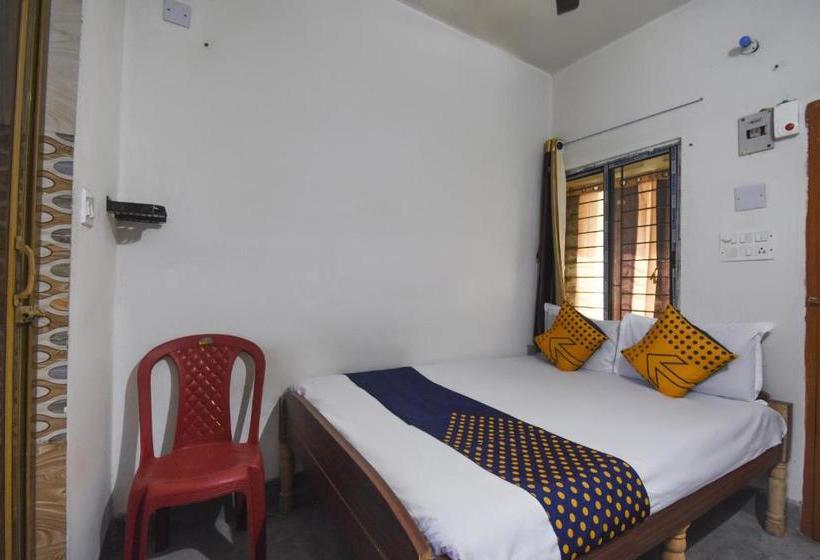 Hotel Oyo 71482 Royal Villa