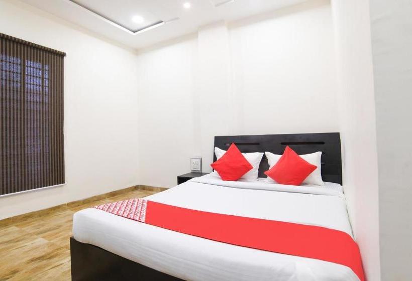 Отель Oyo 77772  Ss Blu