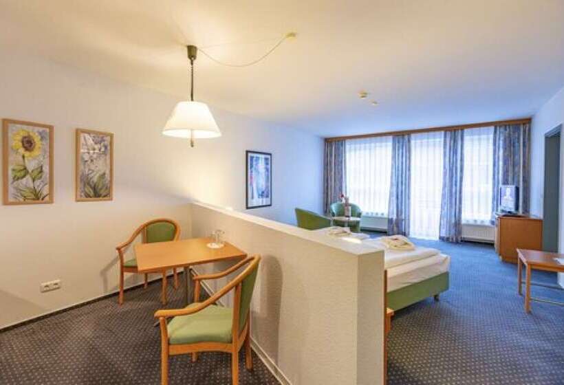 酒店 Rostock West Im  Kritzmow Park