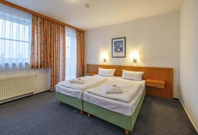 酒店 Rostock West Im  Kritzmow Park