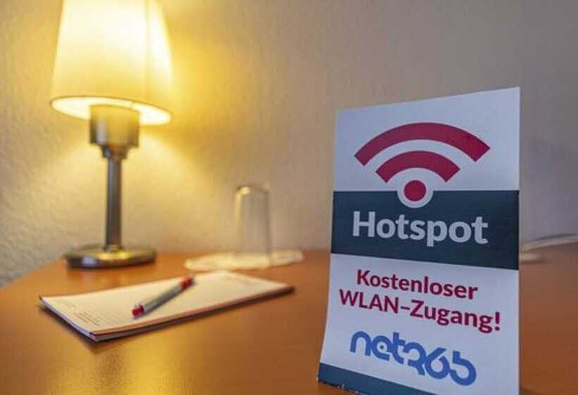 酒店 Rostock West Im  Kritzmow Park